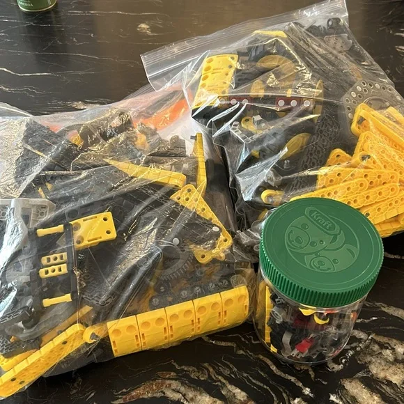 Hexbug Robotics Crane - Picture 3 of 3